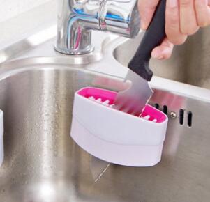 3-in-1 Suction Cup Kitchen Cleaning Brush – Perfect for Fruit, Vegetables & Cutlery